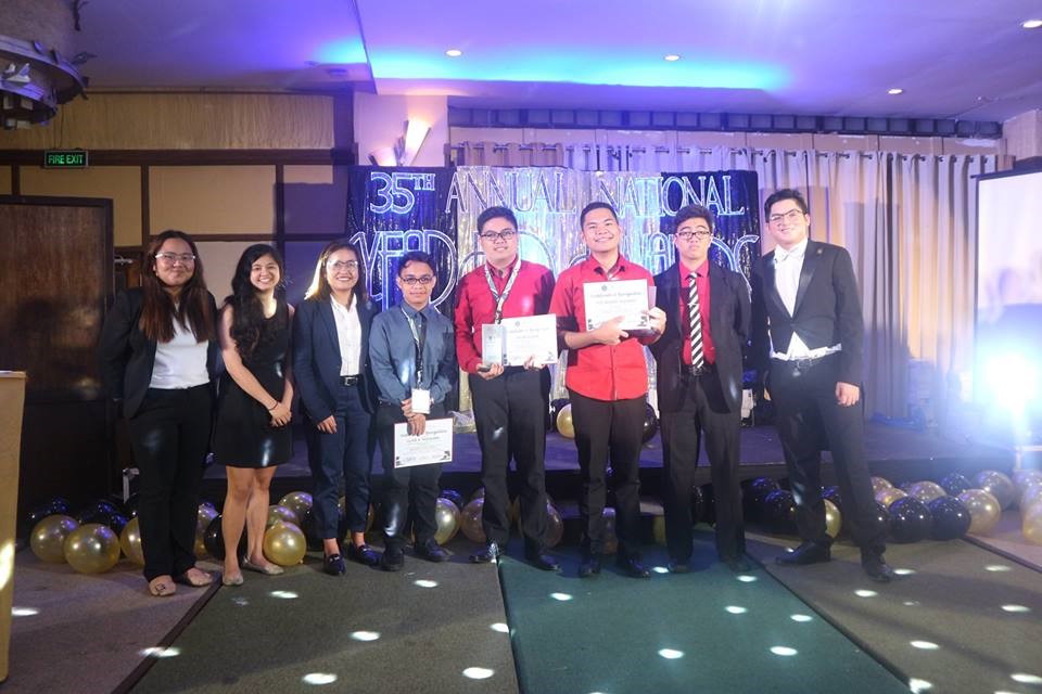 Rizada and Mosquera receives their award as the 2nd and 5th placer in the Management Advisory Services Cup.