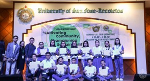 The 15 delegates from the Immaculate Heart of Mary Academy holding their Certificates posed with the faculty of USJ-R SHS.